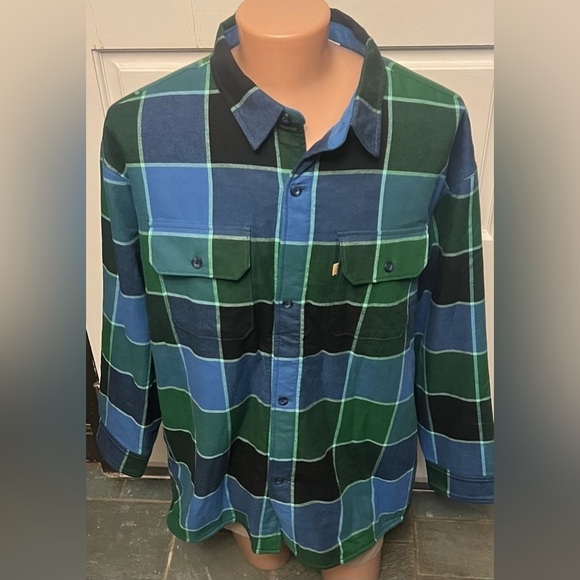 MENS Levi’s Gold TabPlaid Flannel ShacketVery nice one!